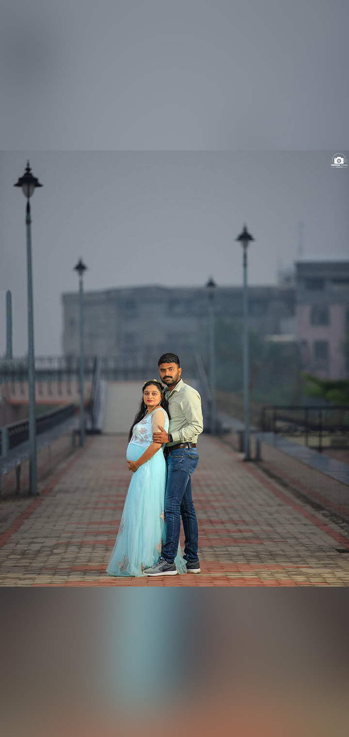 friends photo fashion Pose Image