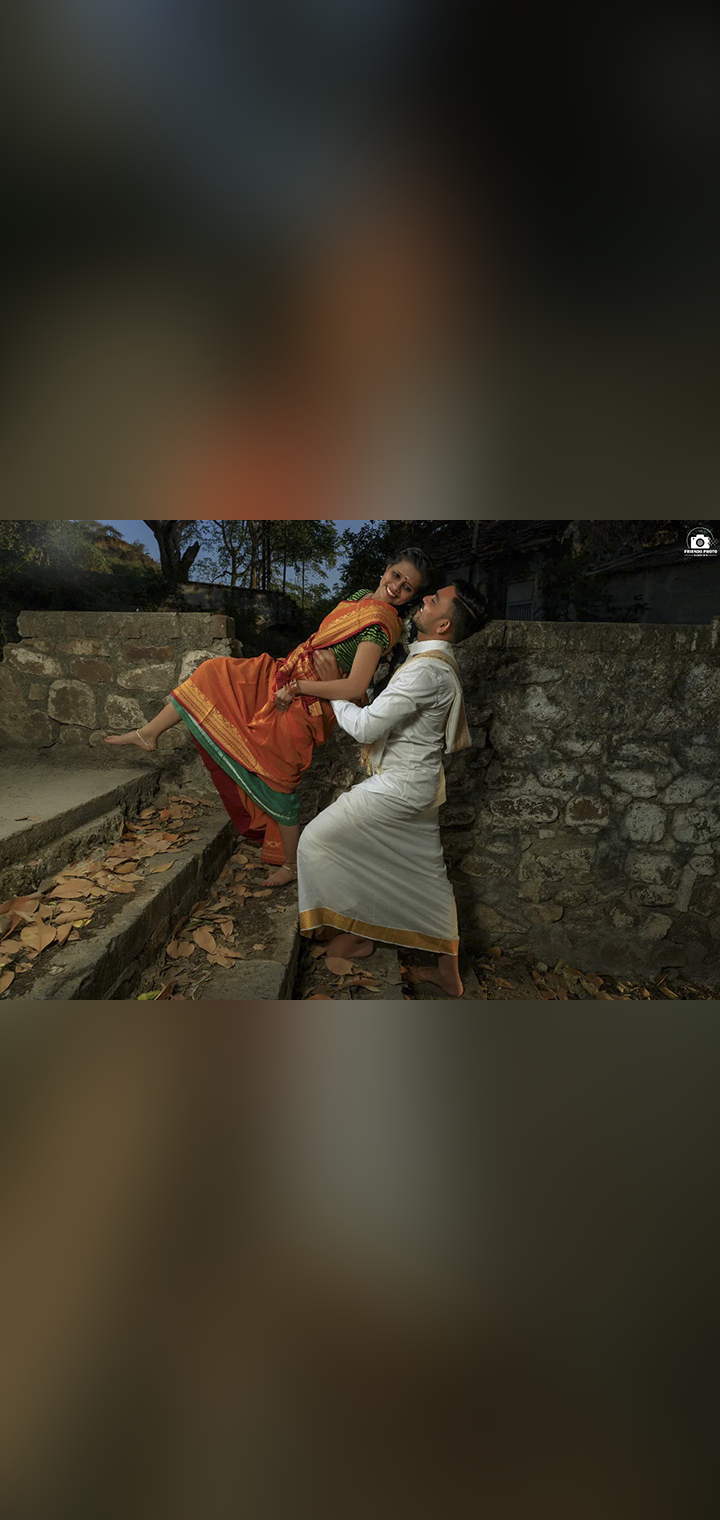 friends photo fashion Pose Image