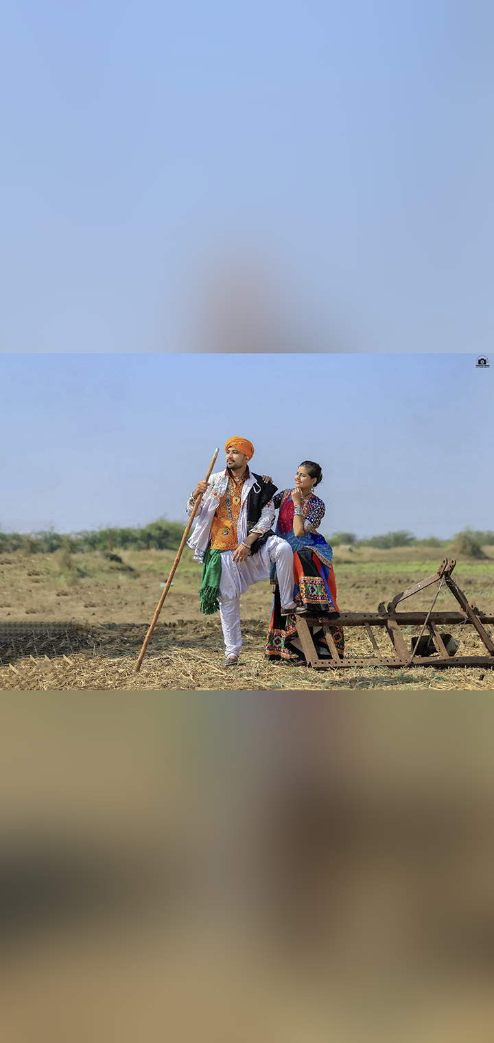 friends photo fashion Pose Image