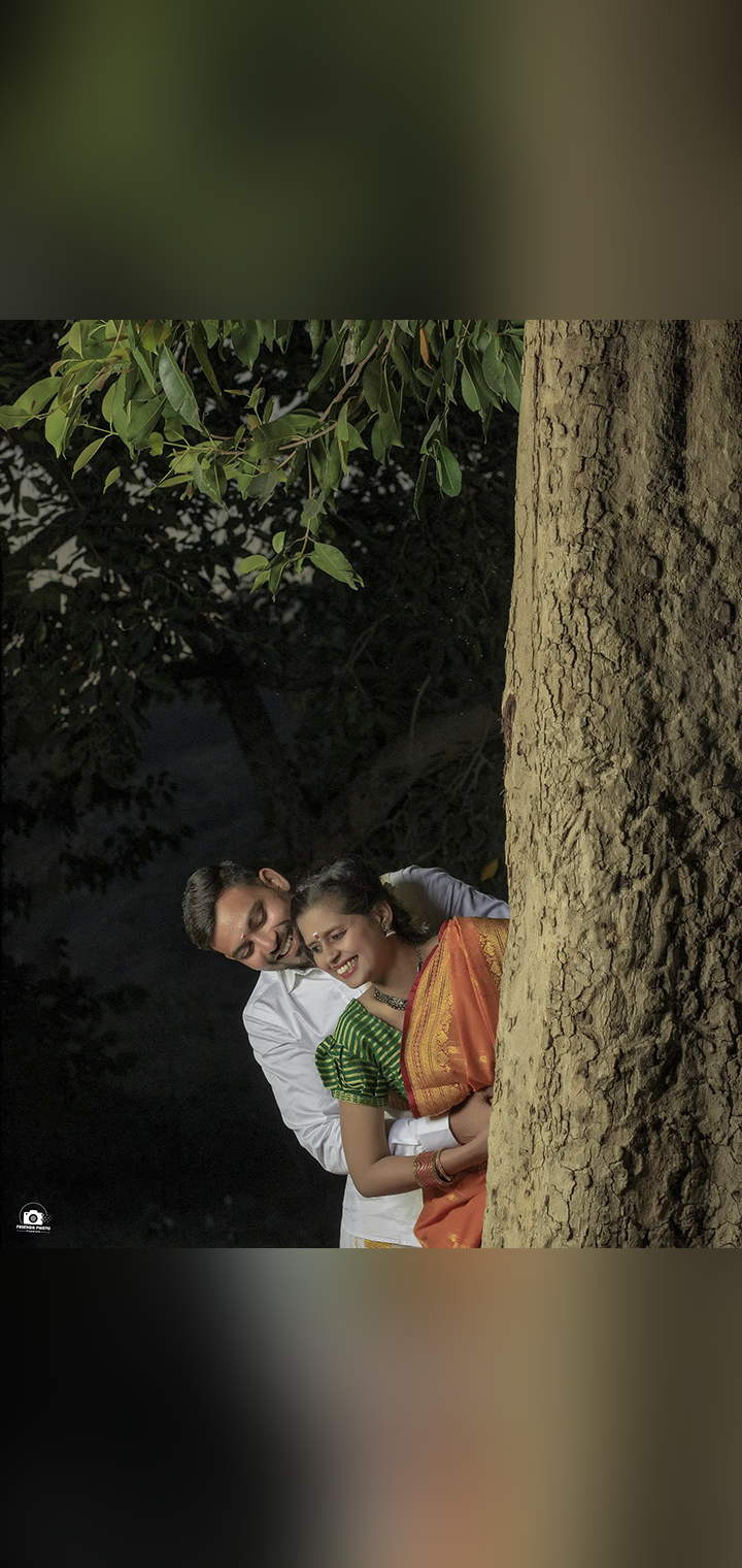 friends photo fashion Pose Image