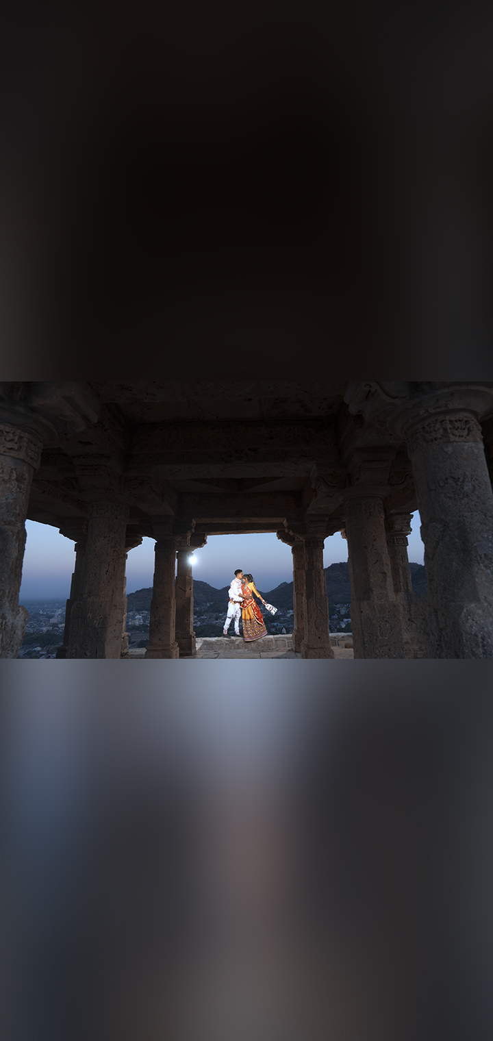 CLICK BLICK Pose Image