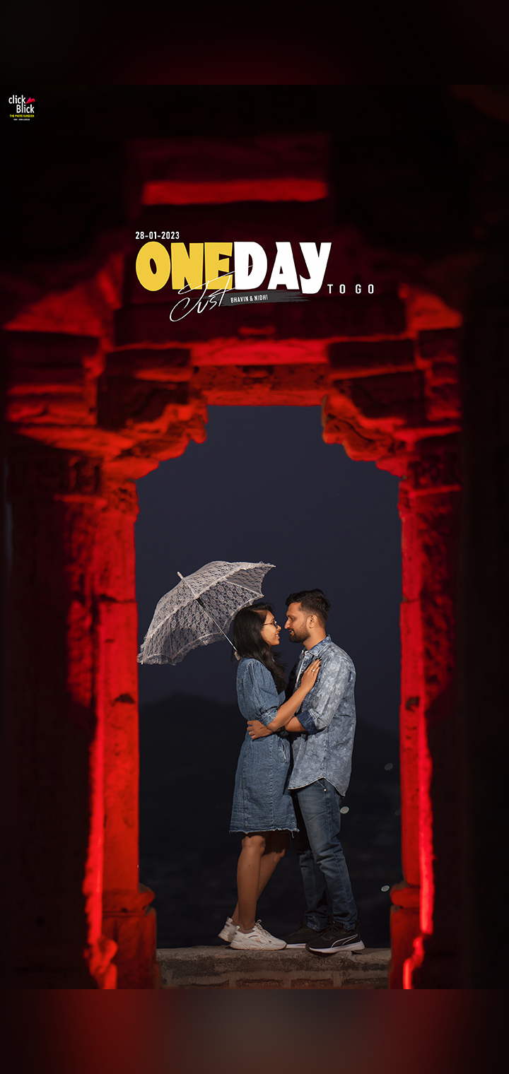 CLICK BLICK Pose Image