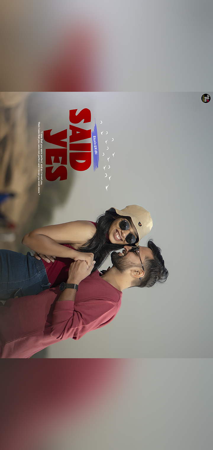 CLICK BLICK Pose Image