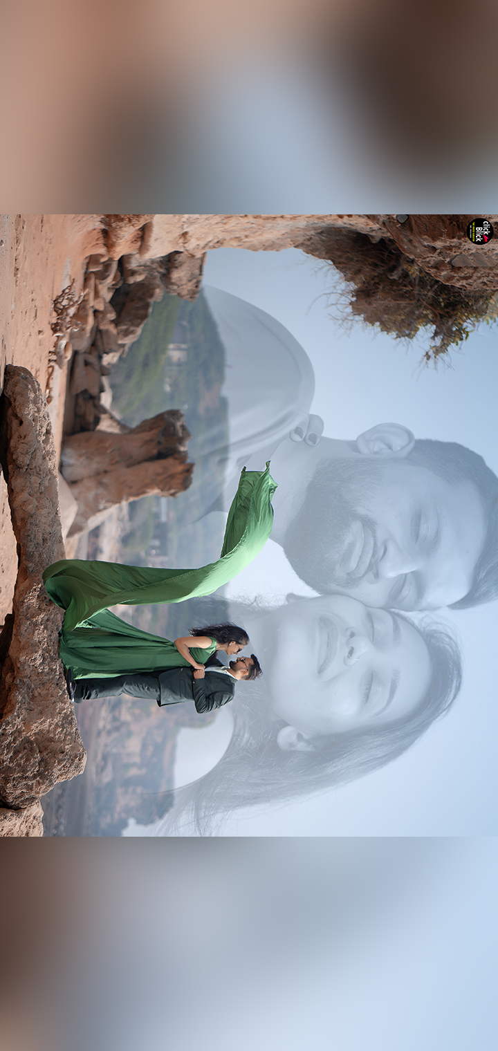 CLICK BLICK Pose Image