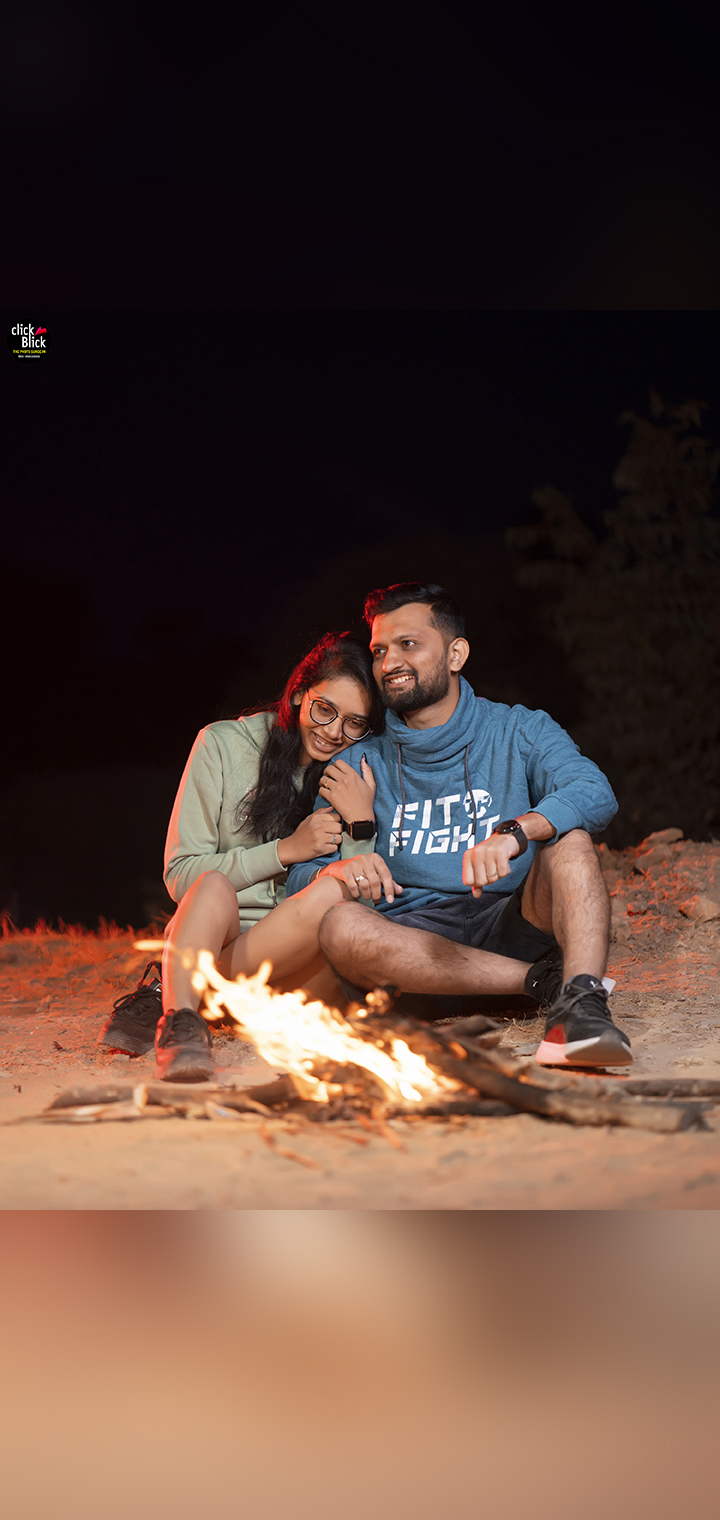 CLICK BLICK Pose Image