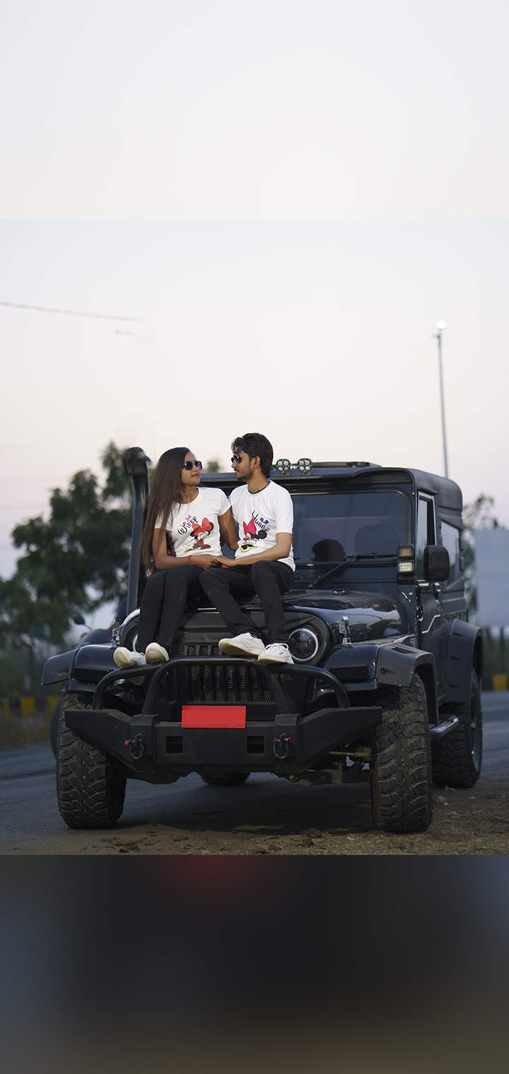 CLICK BLICK Pose Image