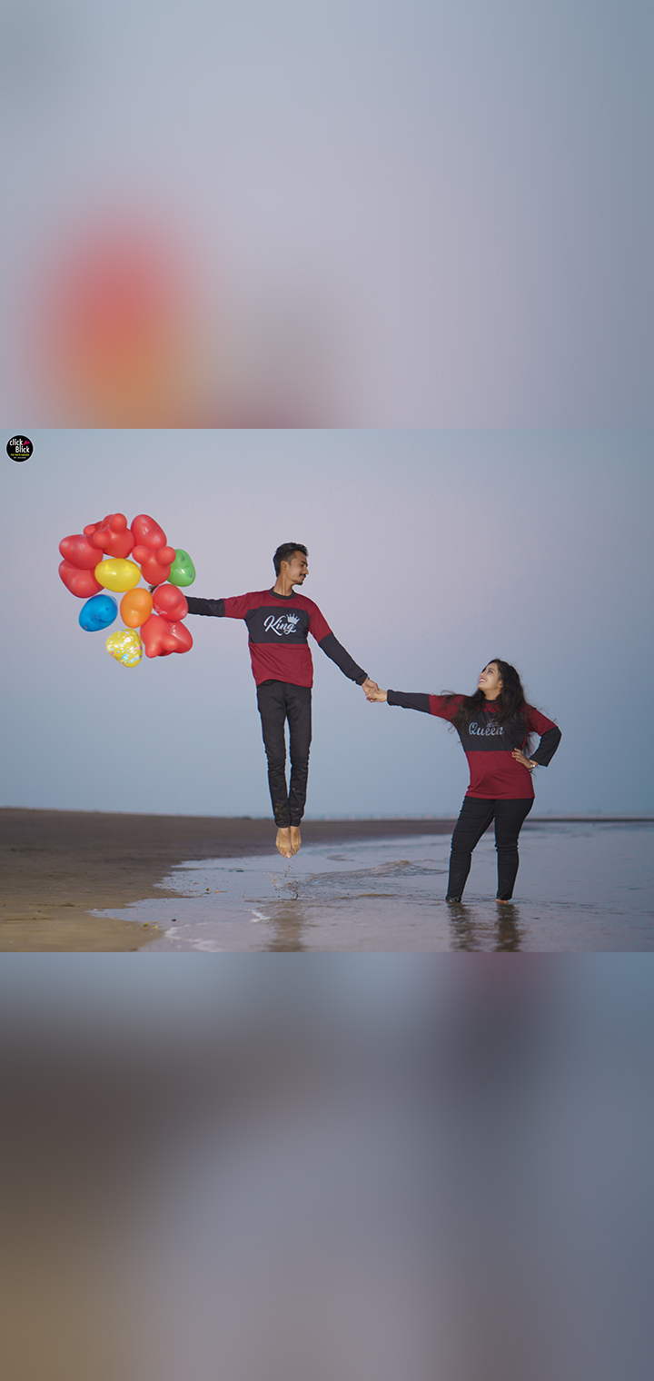 CLICK BLICK Pose Image