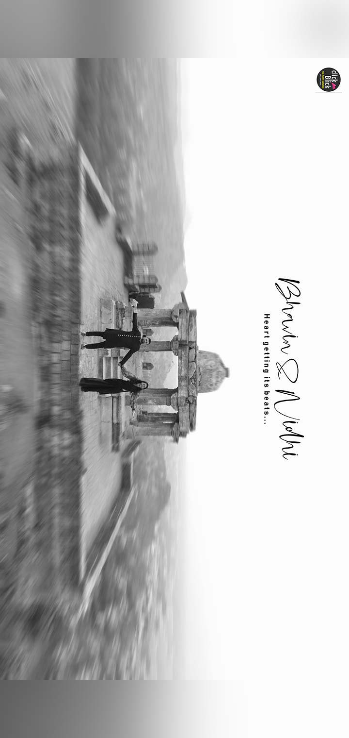 CLICK BLICK Pose Image