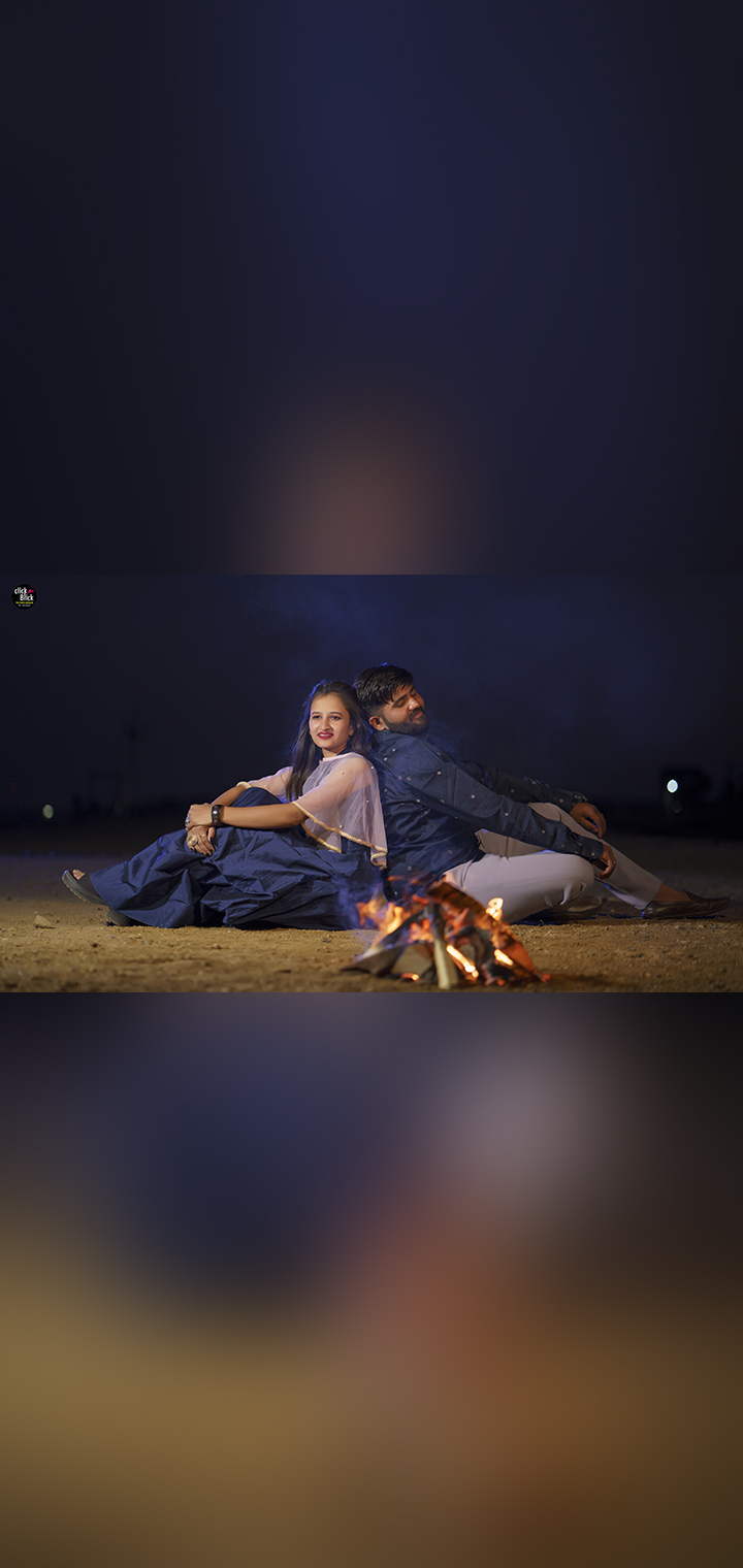 CLICK BLICK Pose Image