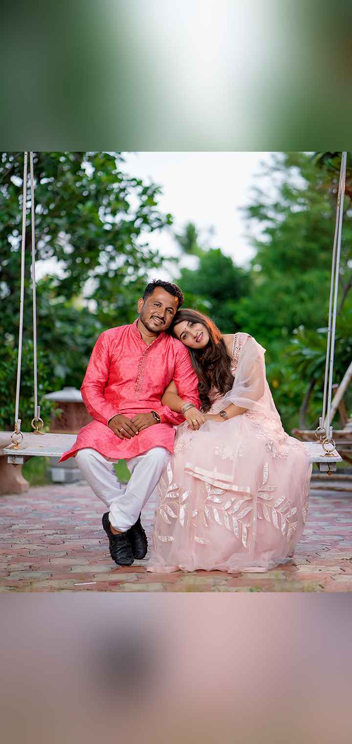 CLICK BLICK Pose Image