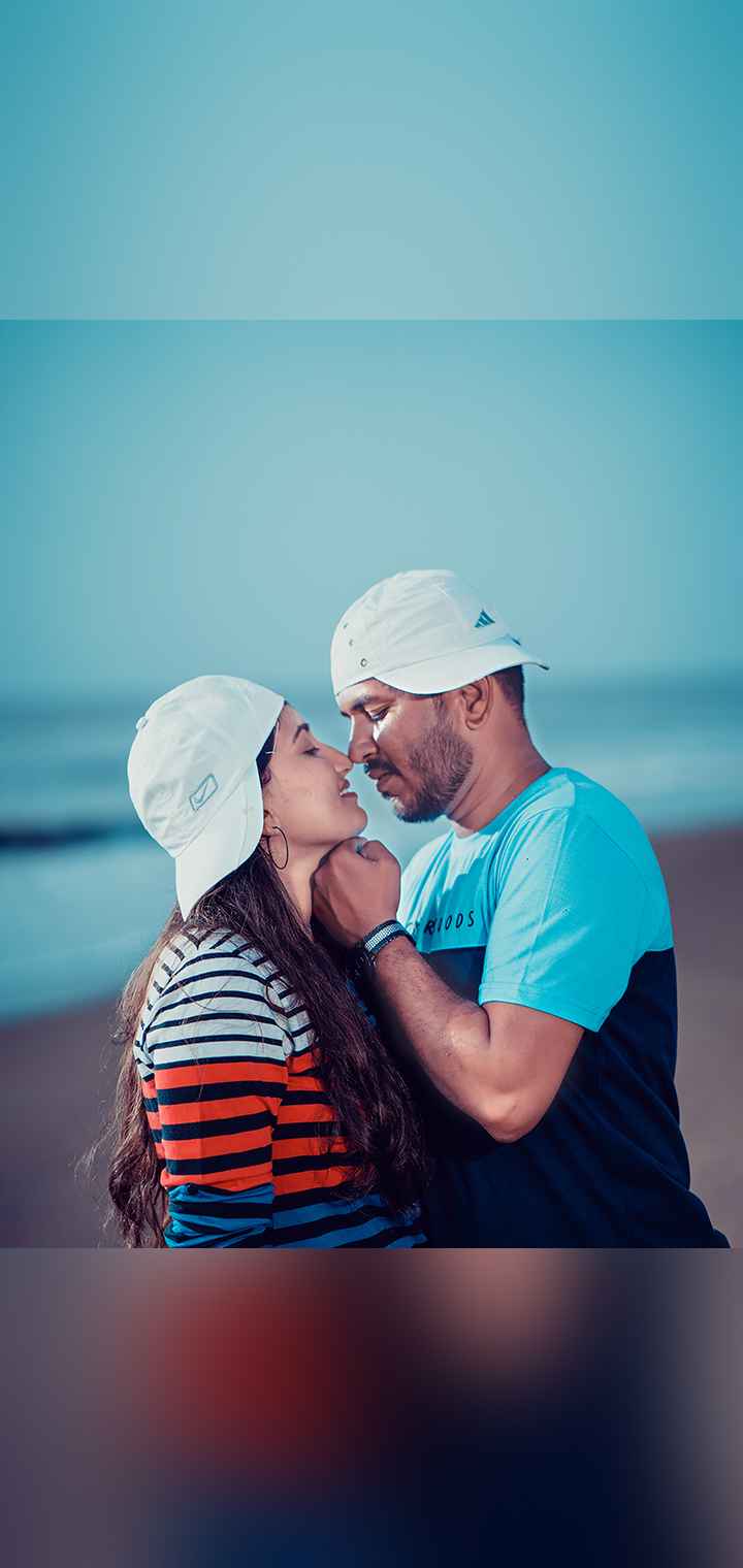 CLICK BLICK Pose Image