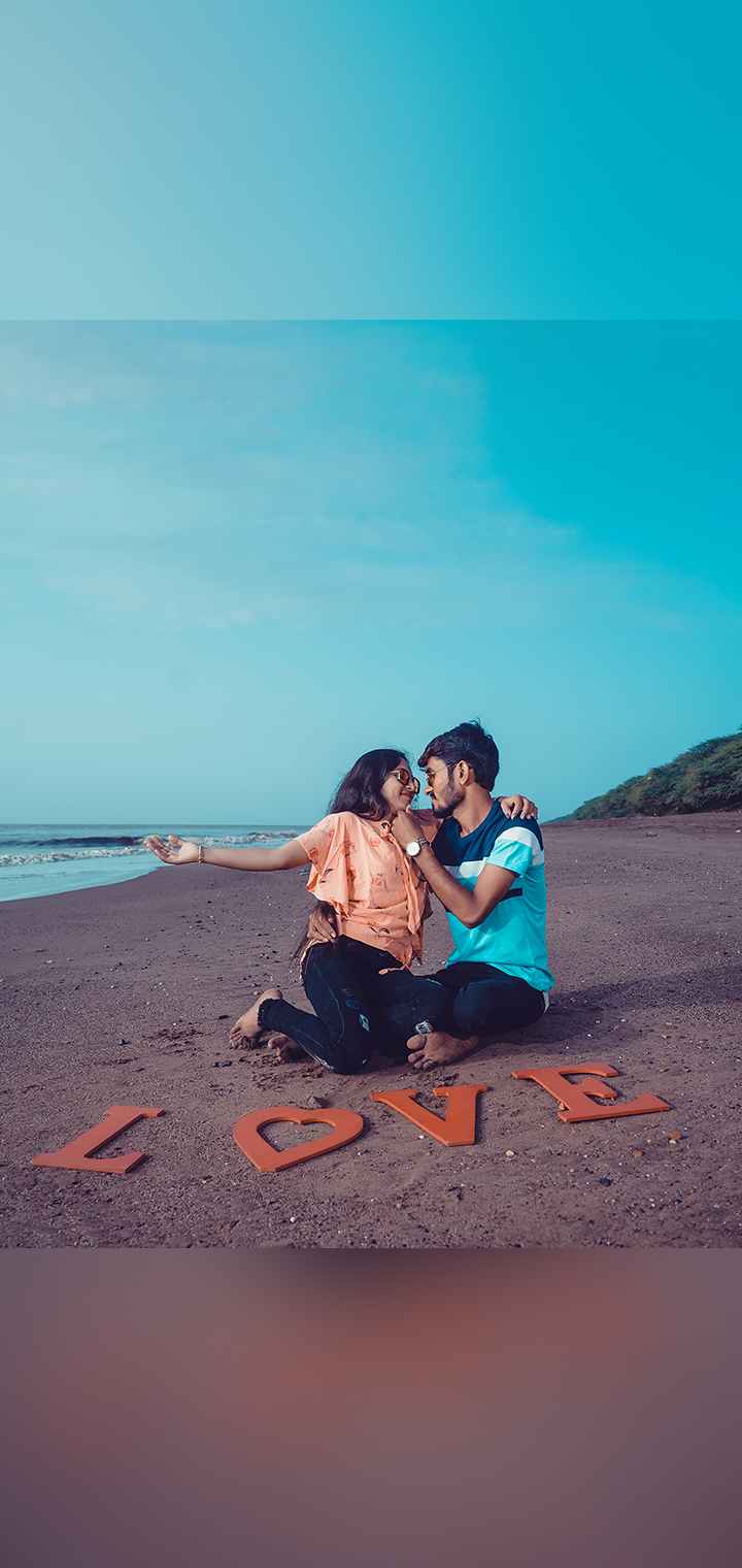 CLICK BLICK Pose Image