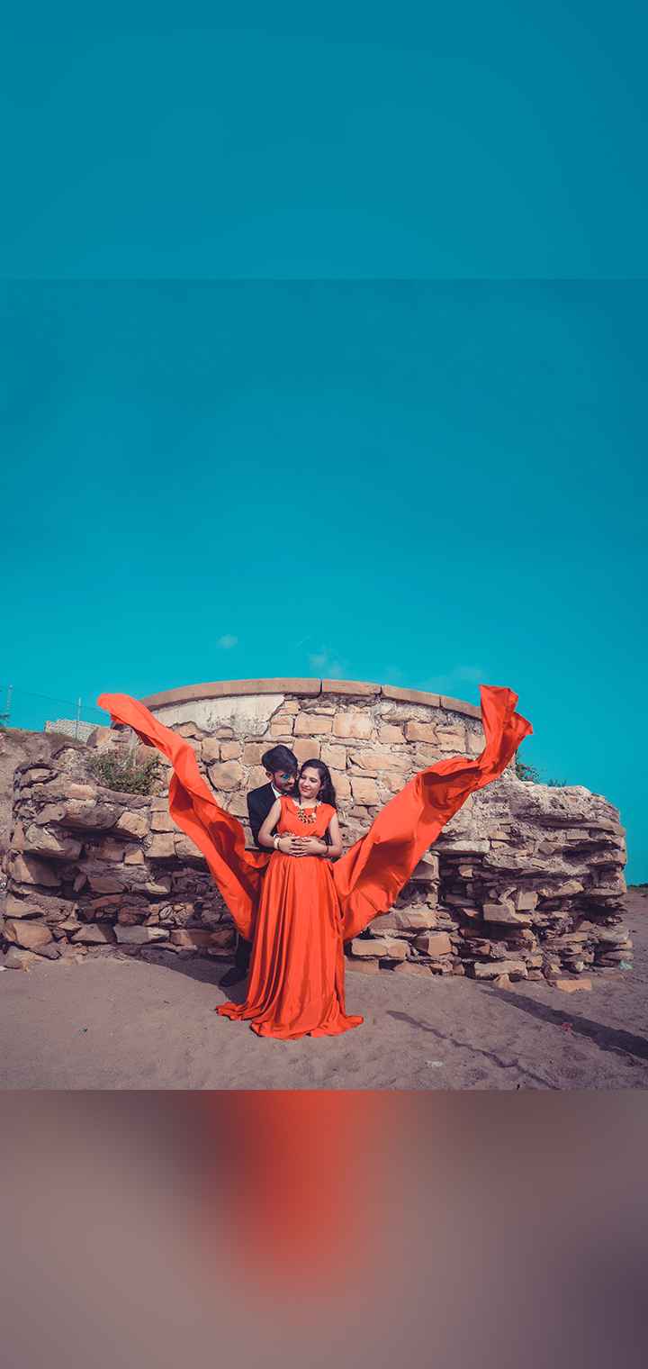 CLICK BLICK Pose Image