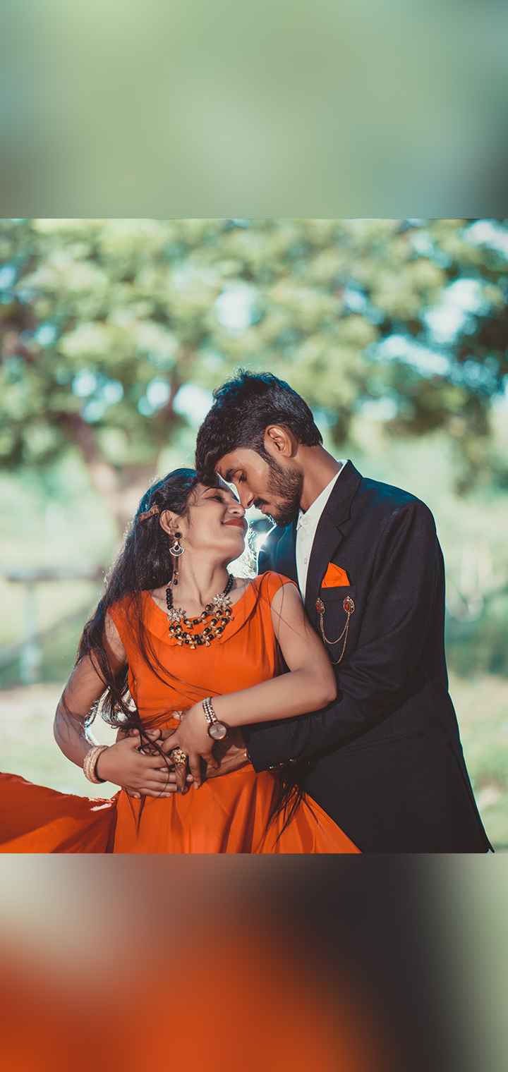 CLICK BLICK Pose Image