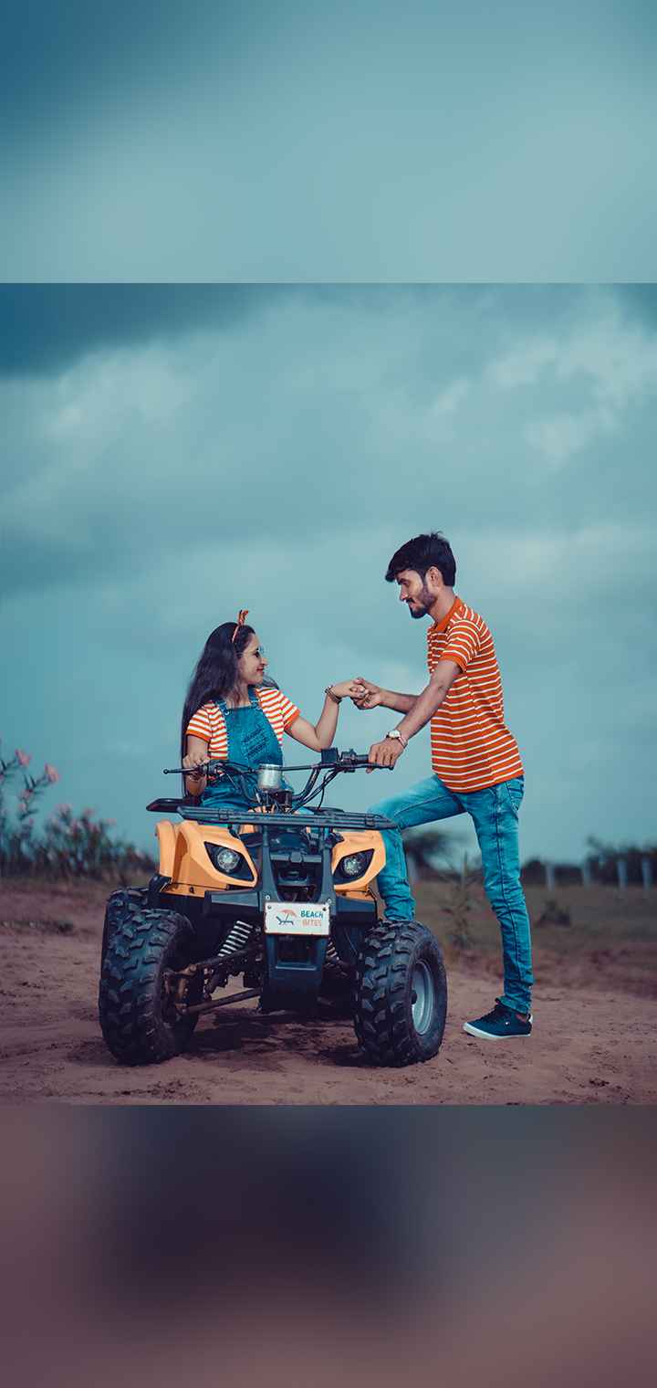 CLICK BLICK Pose Image