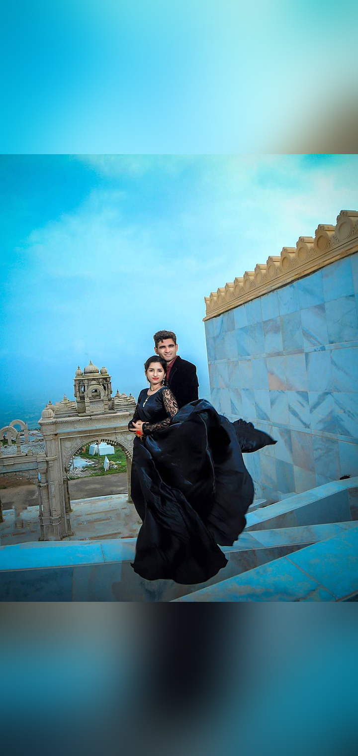 Dilus Photography Pose Image