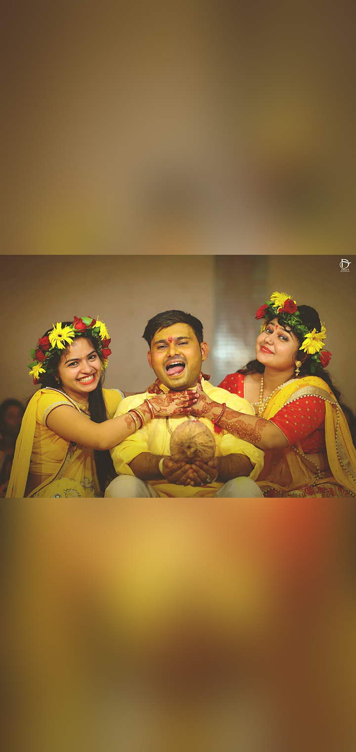 Dilus Photography Pose Image