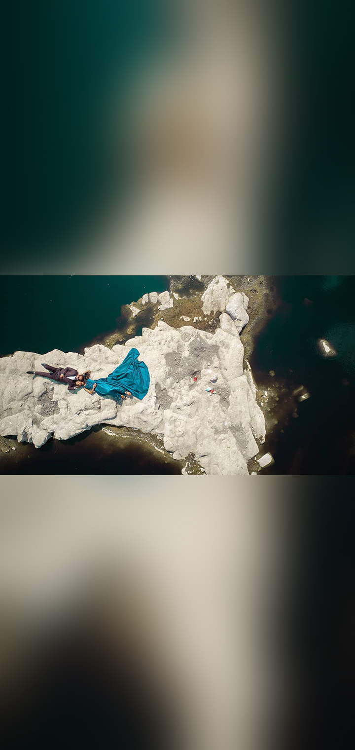 Dilus Photography Pose Image