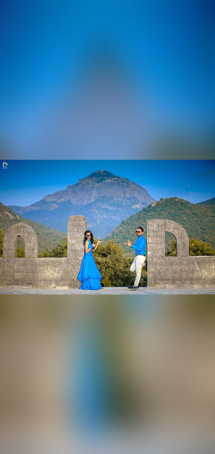 Dilus Photography Pose Image