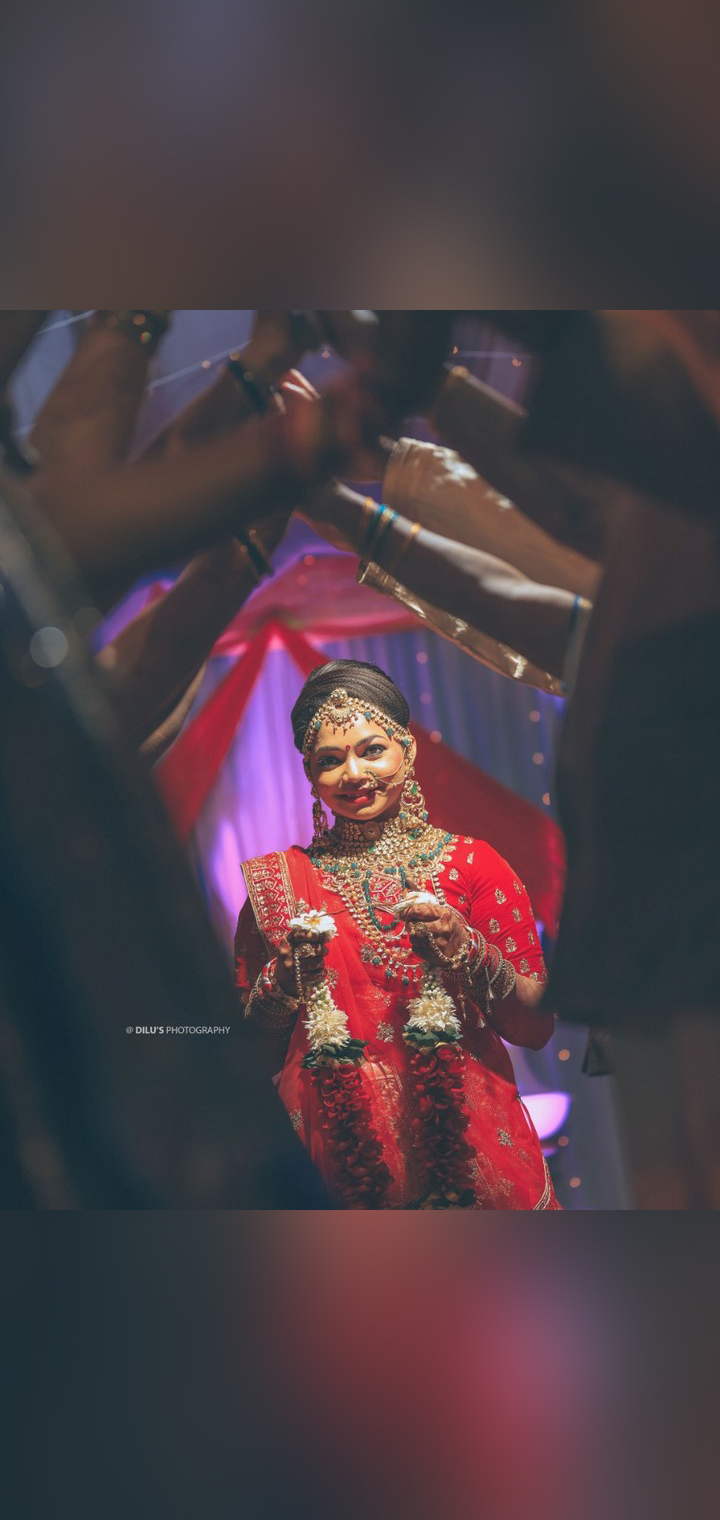 Dilus Photography Pose Image