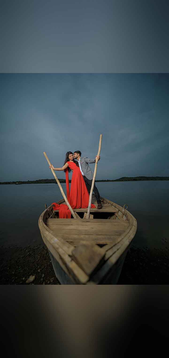 Dilus Photography Pose Image