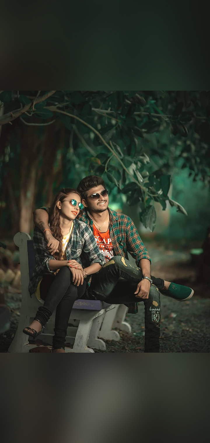 Dilus Photography Pose Image
