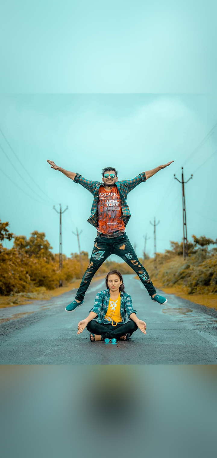 Dilus Photography Pose Image