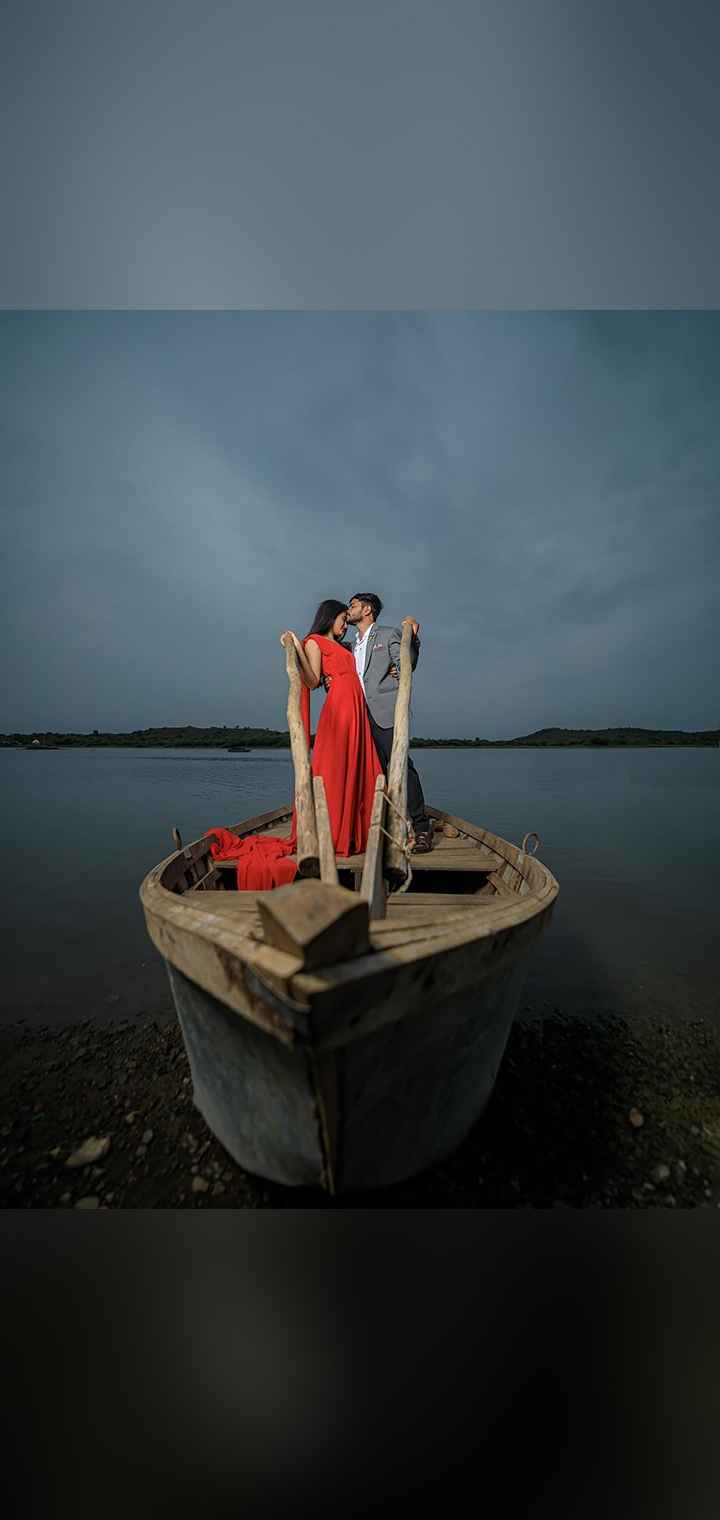 Dilus Photography Pose Image