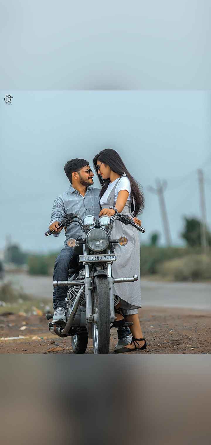 Dilus Photography Pose Image