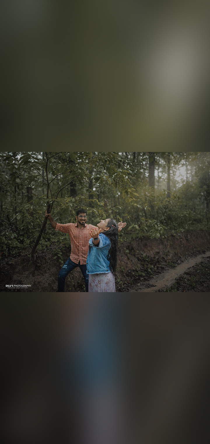 Dilus Photography Pose Image