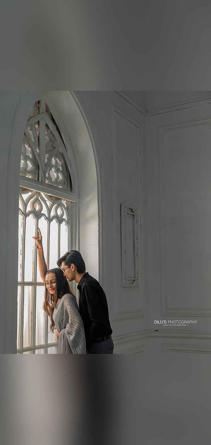 Dilus Photography Pose Image