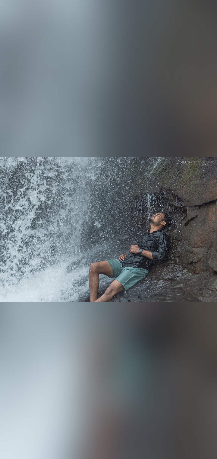 Dilus Photography Pose Image