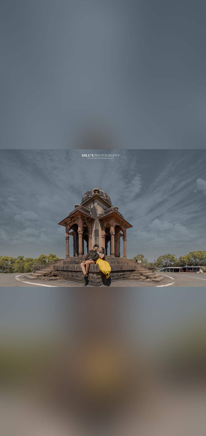 Dilus Photography Pose Image