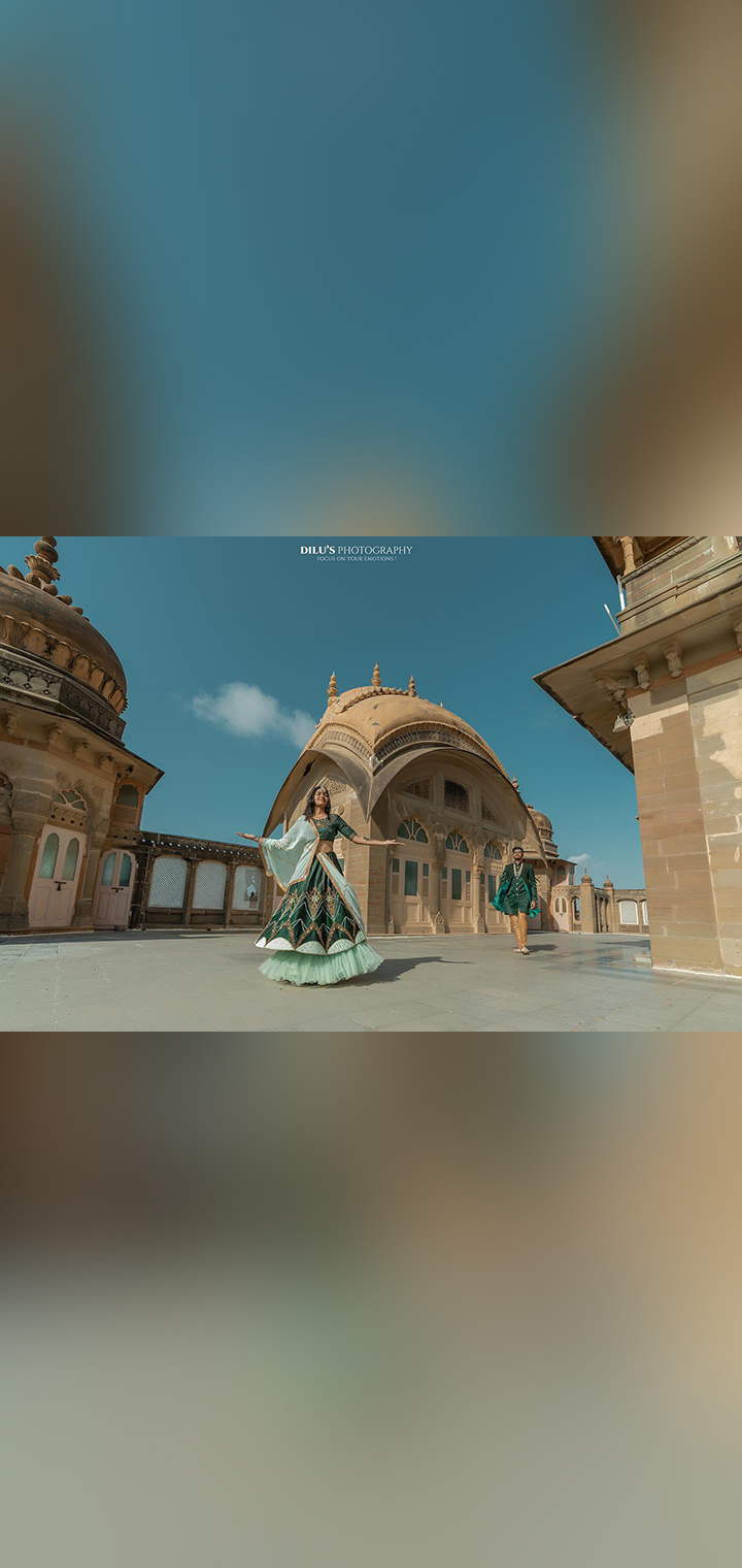 Dilus Photography Pose Image