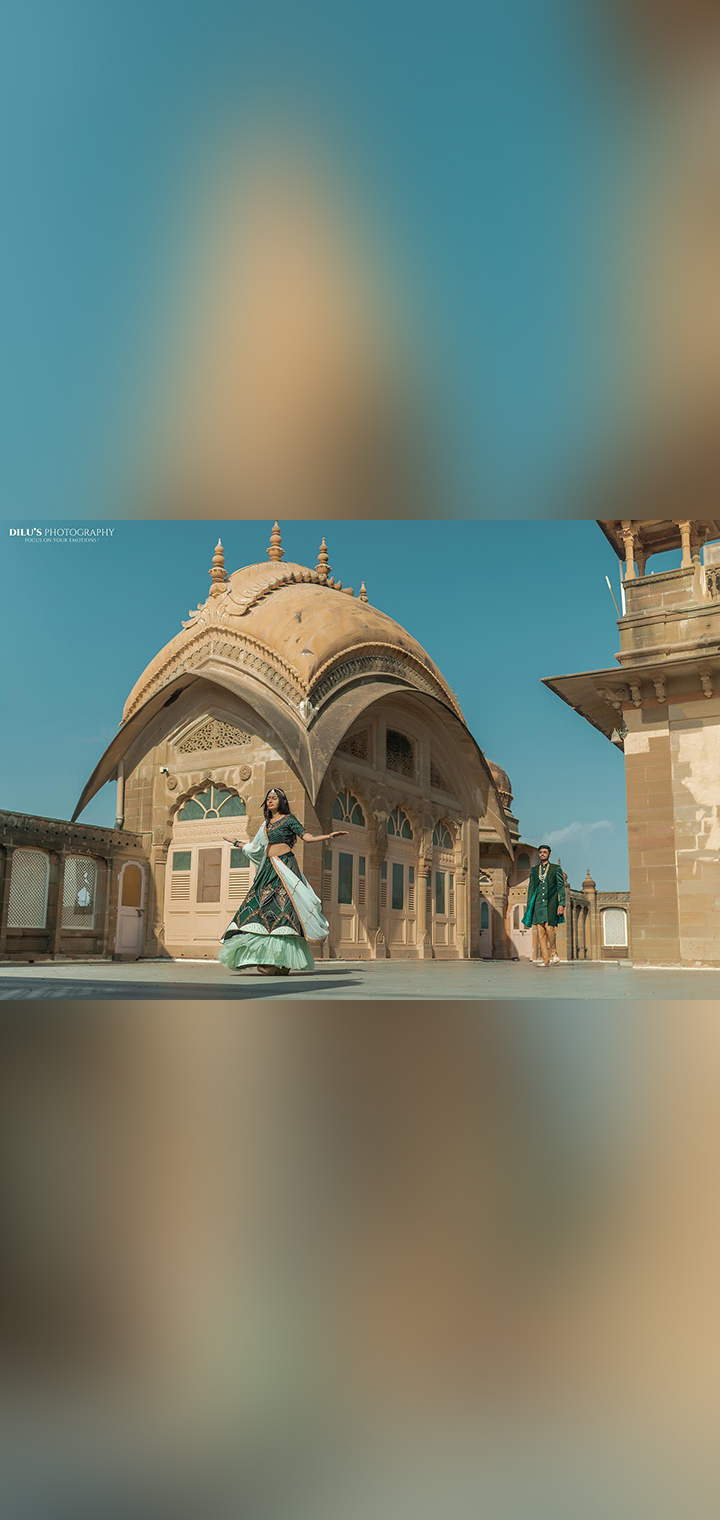 Dilus Photography Pose Image