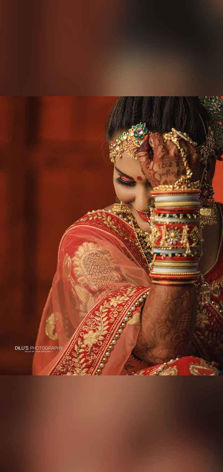 Dilus Photography Pose Image