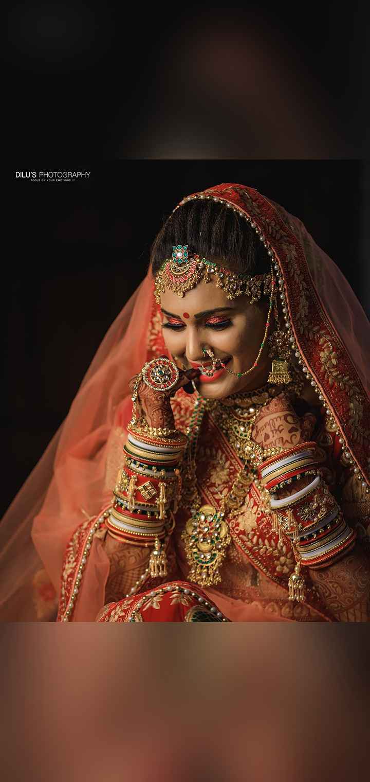 Dilus Photography Pose Image