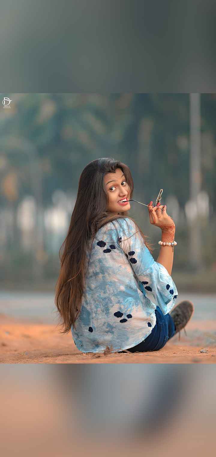 Dilus Photography Pose Image