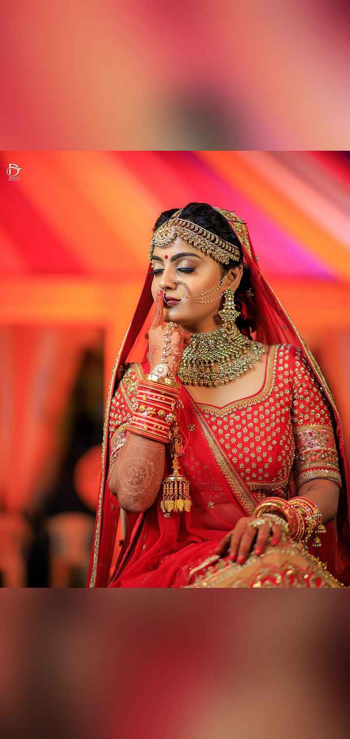 Dilus Photography Pose Image