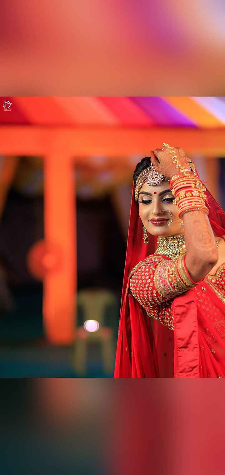 Dilus Photography Pose Image