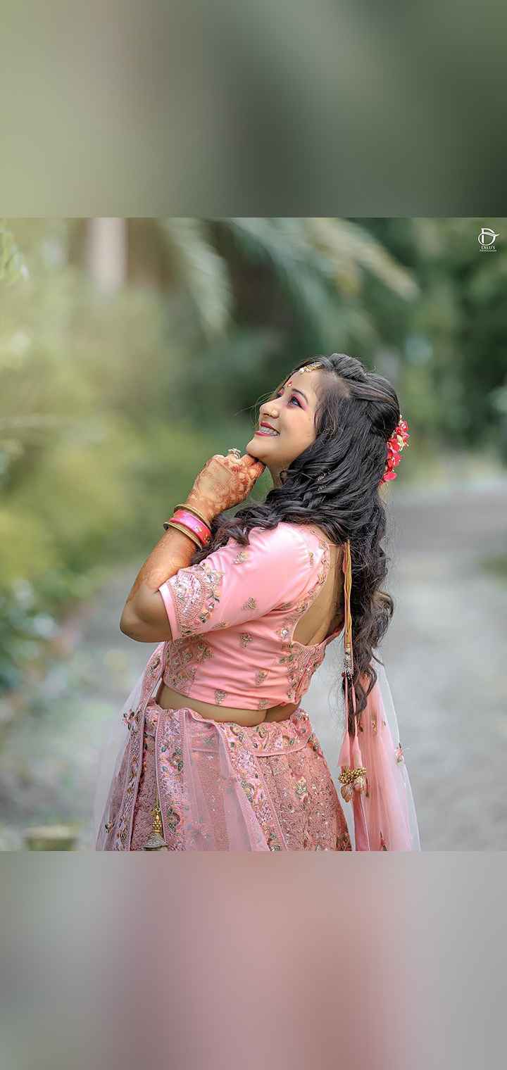 Dilus Photography Pose Image