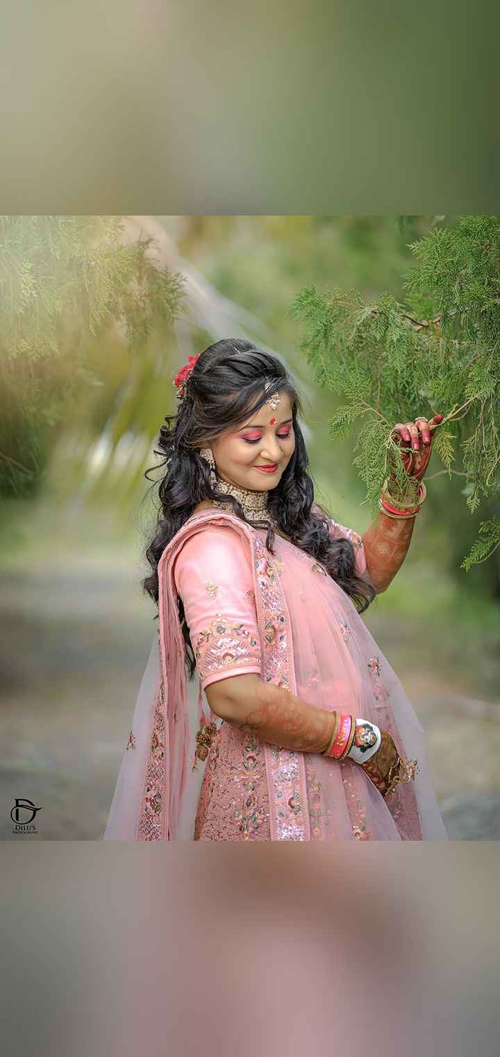 Dilus Photography Pose Image