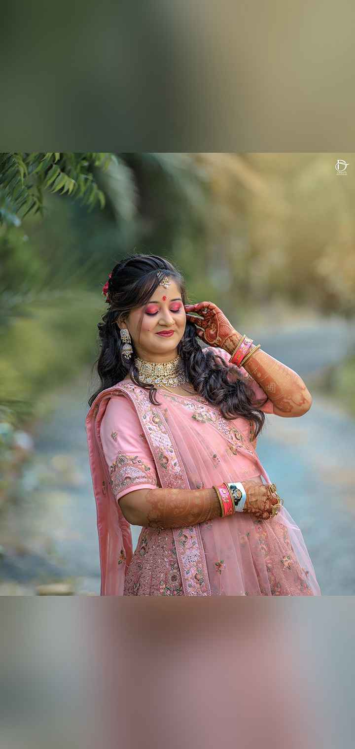 Dilus Photography Pose Image