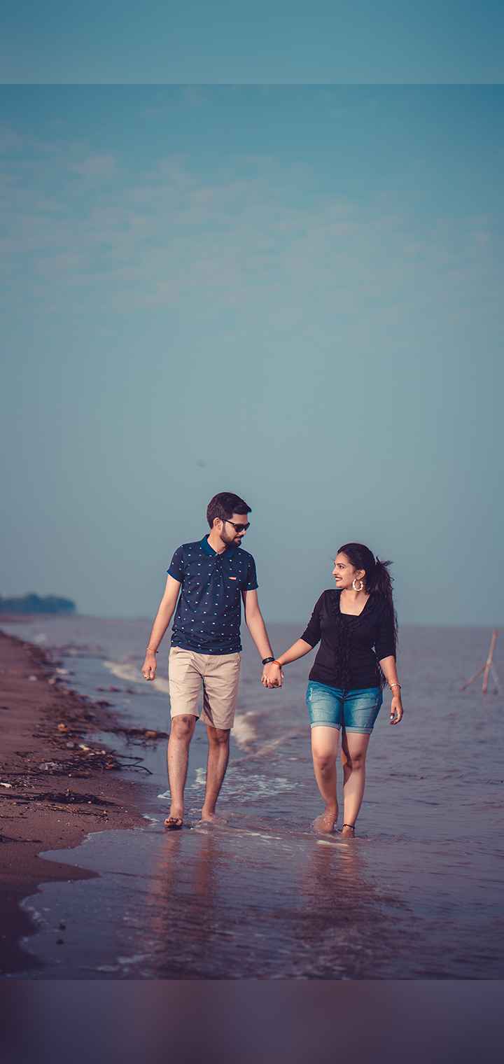 MARUTI PHOTO STUDIO Pose Image