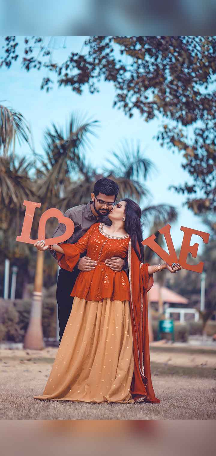 MARUTI PHOTO STUDIO Pose Image