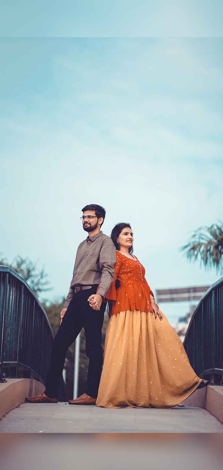 MARUTI PHOTO STUDIO Pose Image