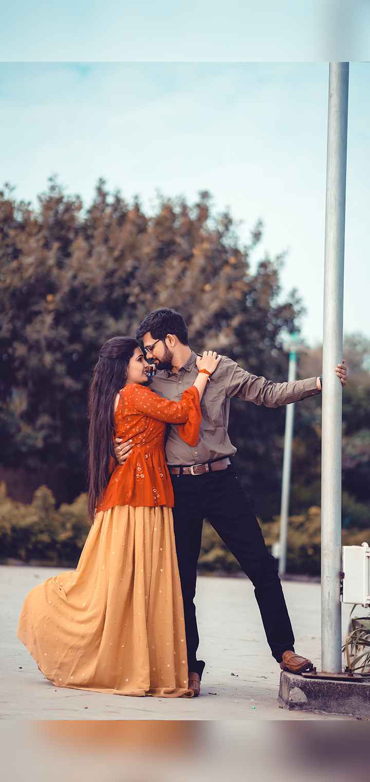 MARUTI PHOTO STUDIO Pose Image