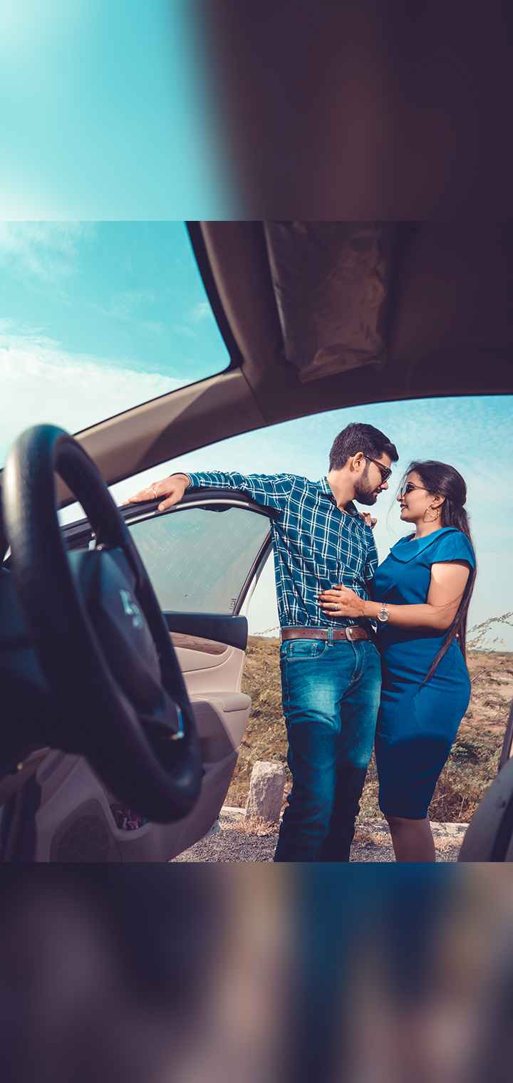 MARUTI PHOTO STUDIO Pose Image