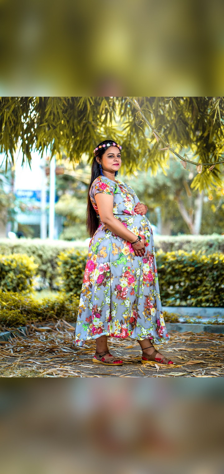 MARUTI PHOTO STUDIO Pose Image