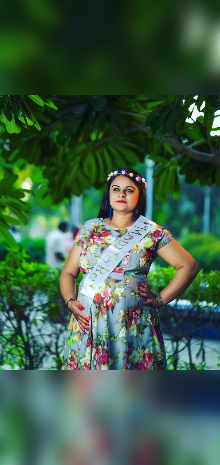 MARUTI PHOTO STUDIO Pose Image